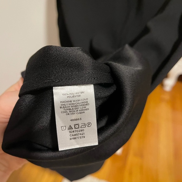 ⭐️ NWOT - Ann Taylor High Neck Draped Shell - SIZE XS - Picture 4 of 5